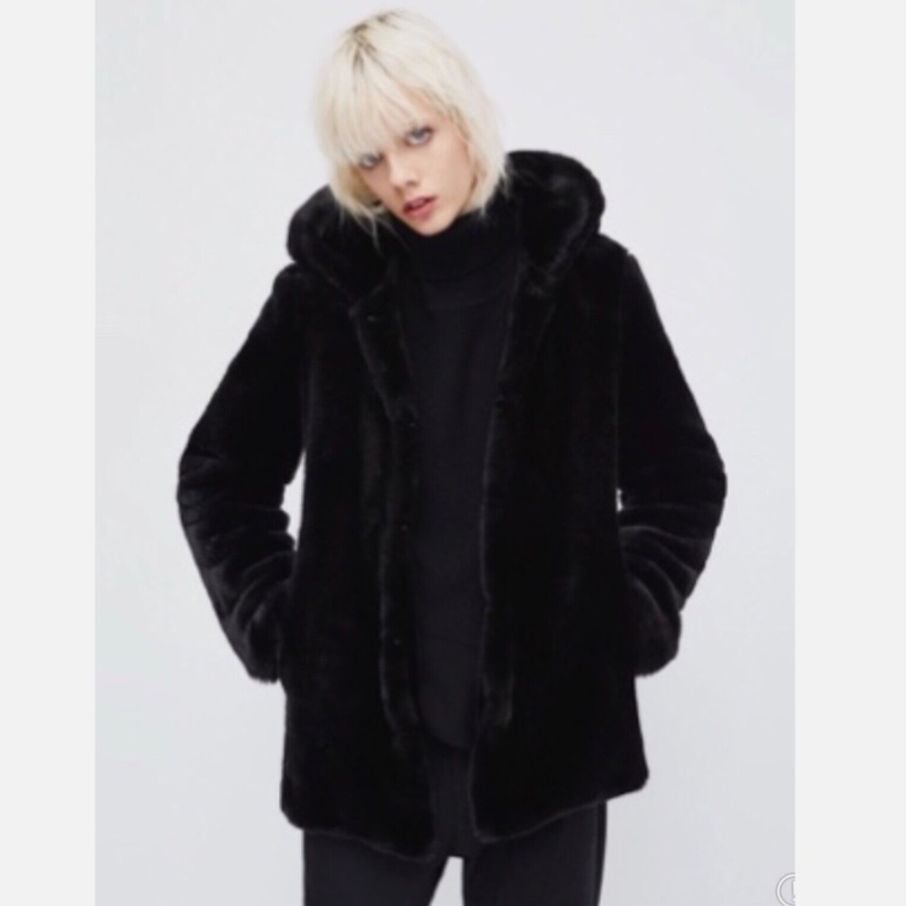 ★Worn Once! Super Soft! ZARA trf FAUX FUR COAT Black L★